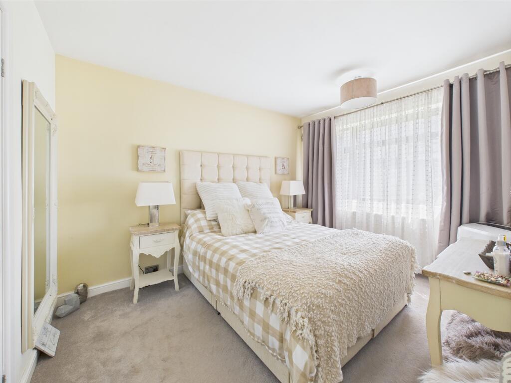 CAM05192G0-PR0056-STILL011