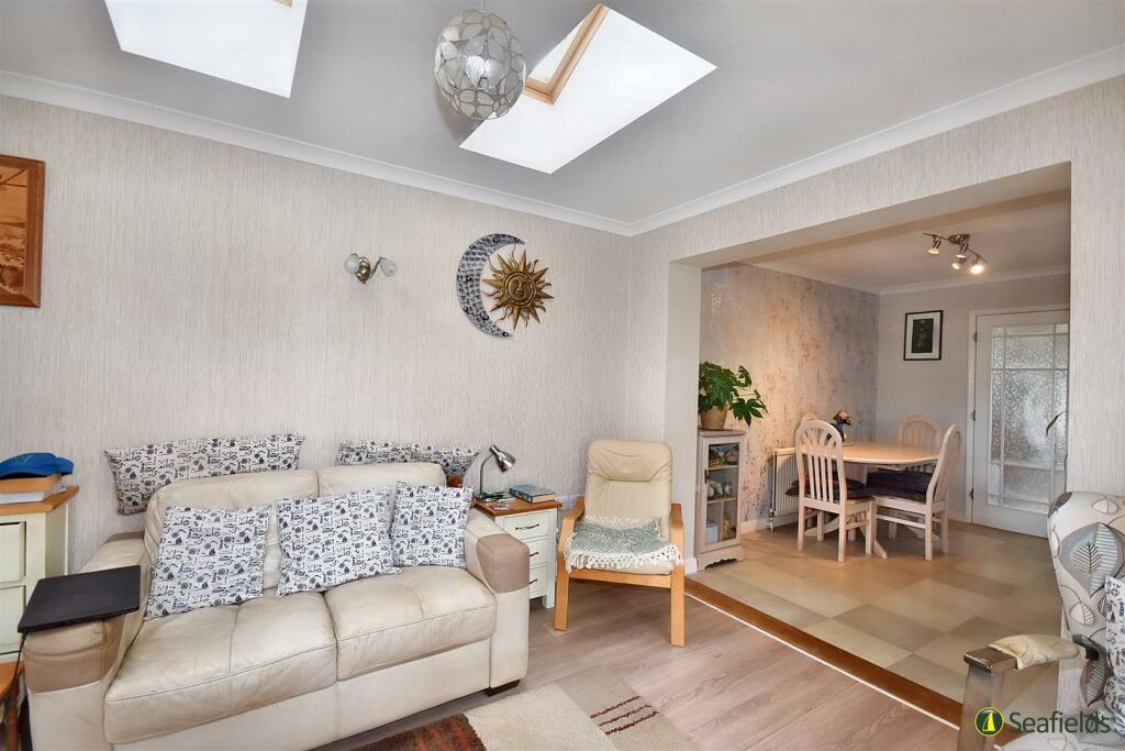 Sun  Dining Rooms