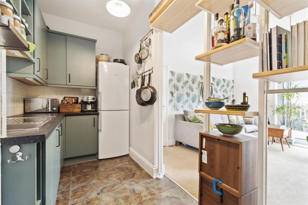 0304202512_WWTT_Flat 7, 2 Byton Road,_SW17 9HE_021