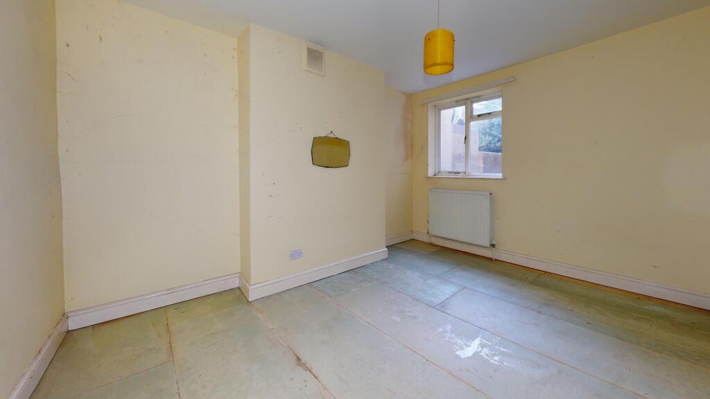 Flat A, 73 Green Lane, Hanwell, London, W7 2PA