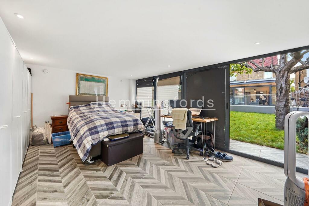 34 Blenheim Avenue - WnvWH5sAQbOeLaT6P0nN.jpg