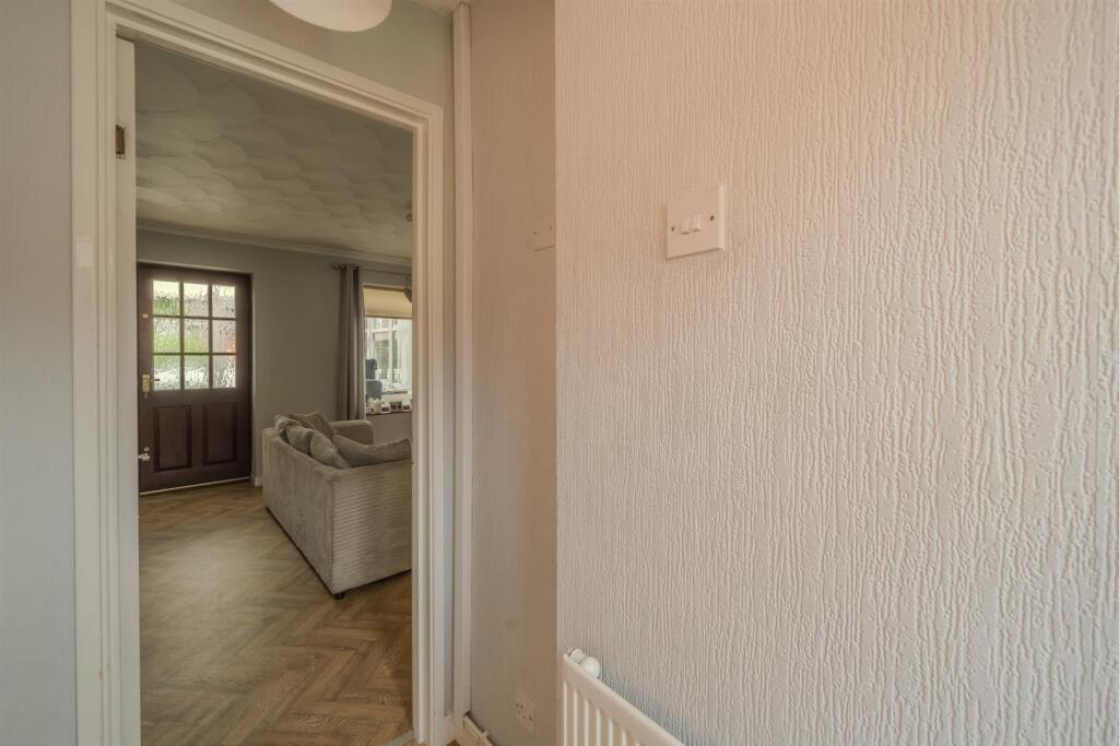 43 Greenfield Close-5.jpg