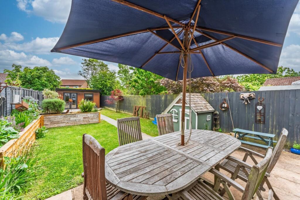 1.16 - rear garden.jpg