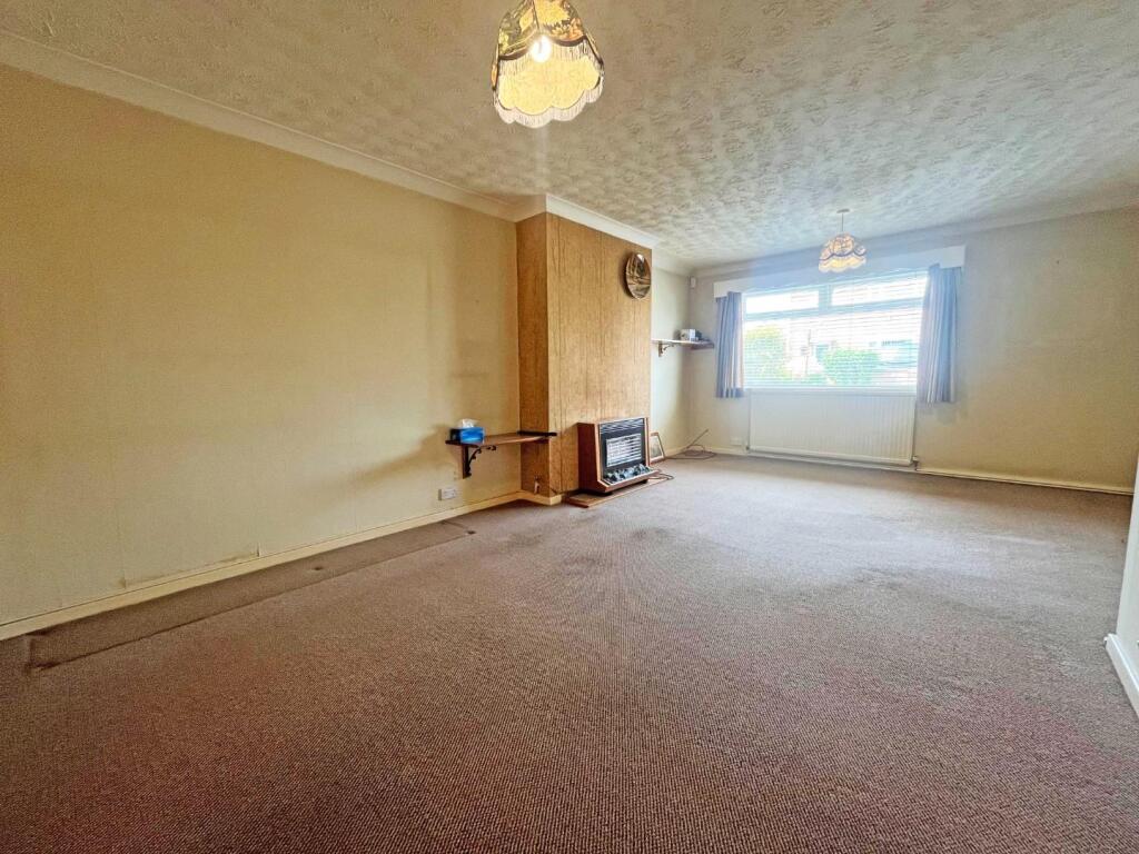 Lounge1.jpg