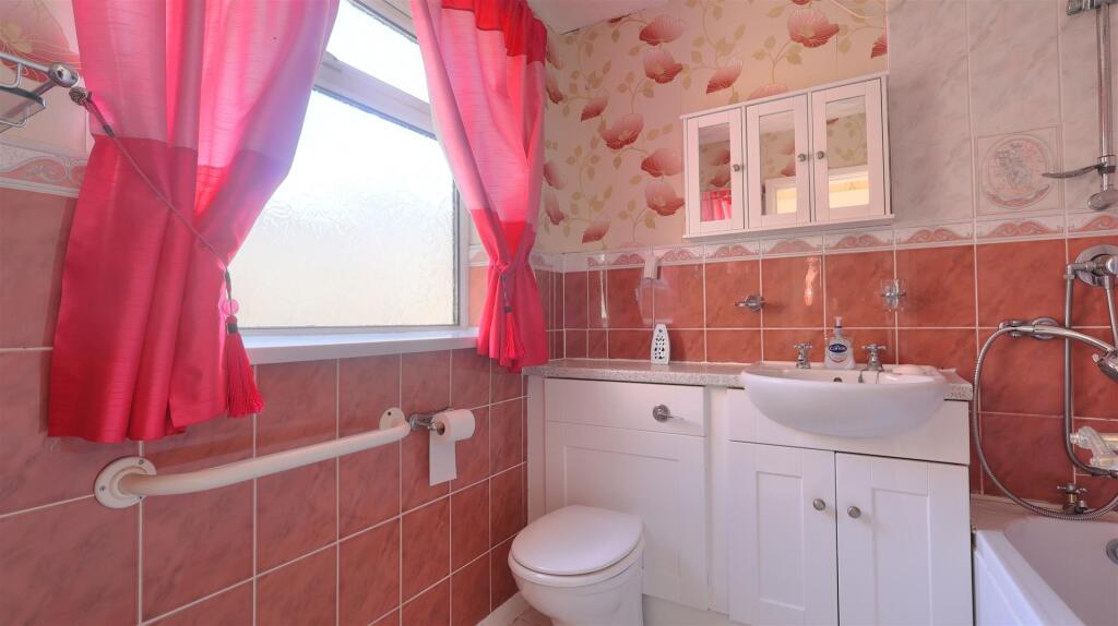 Devon Street Bathroom