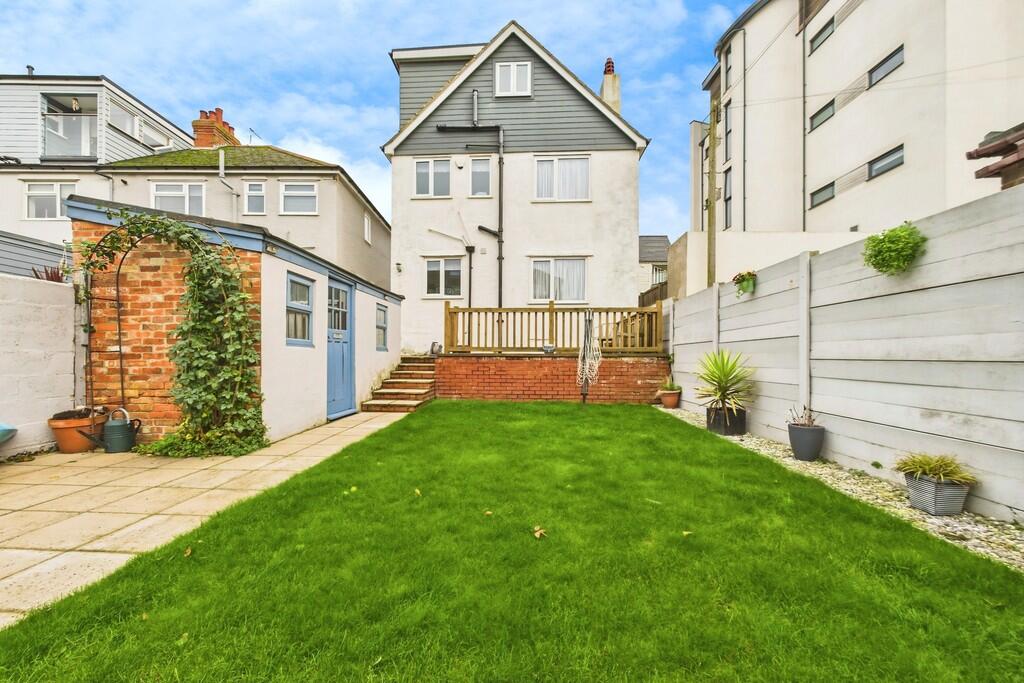 feaab2c4-CAM01085...