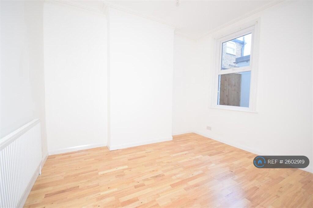 Downstairs Bedroom 4