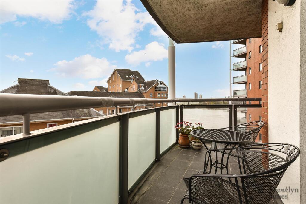 Galaxy Building (14).JPG