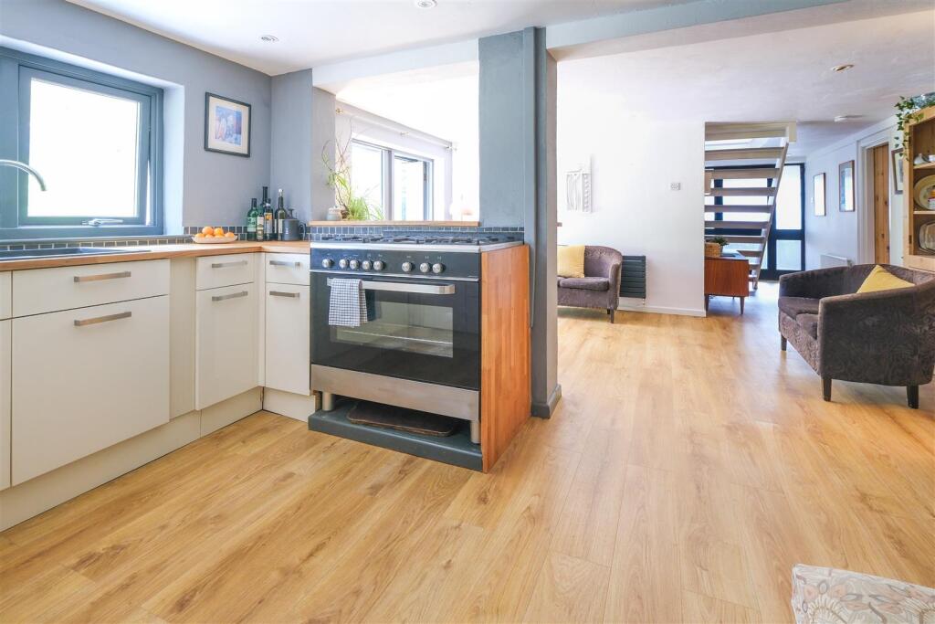 Parry Sterts Cottage-17.jpg