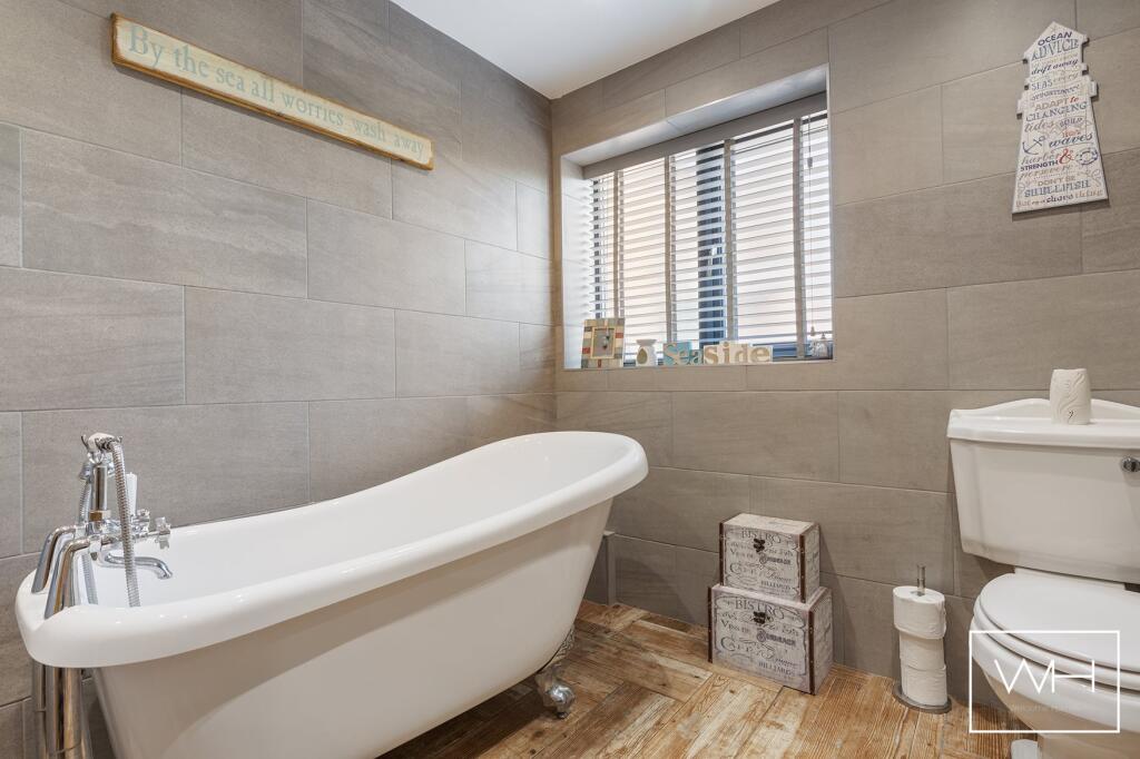 16 Chepstow Gardens,