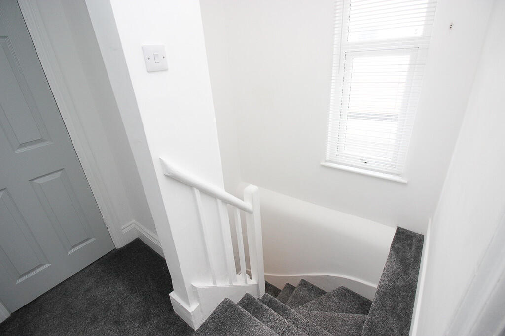 IMG_14872_11_larg...