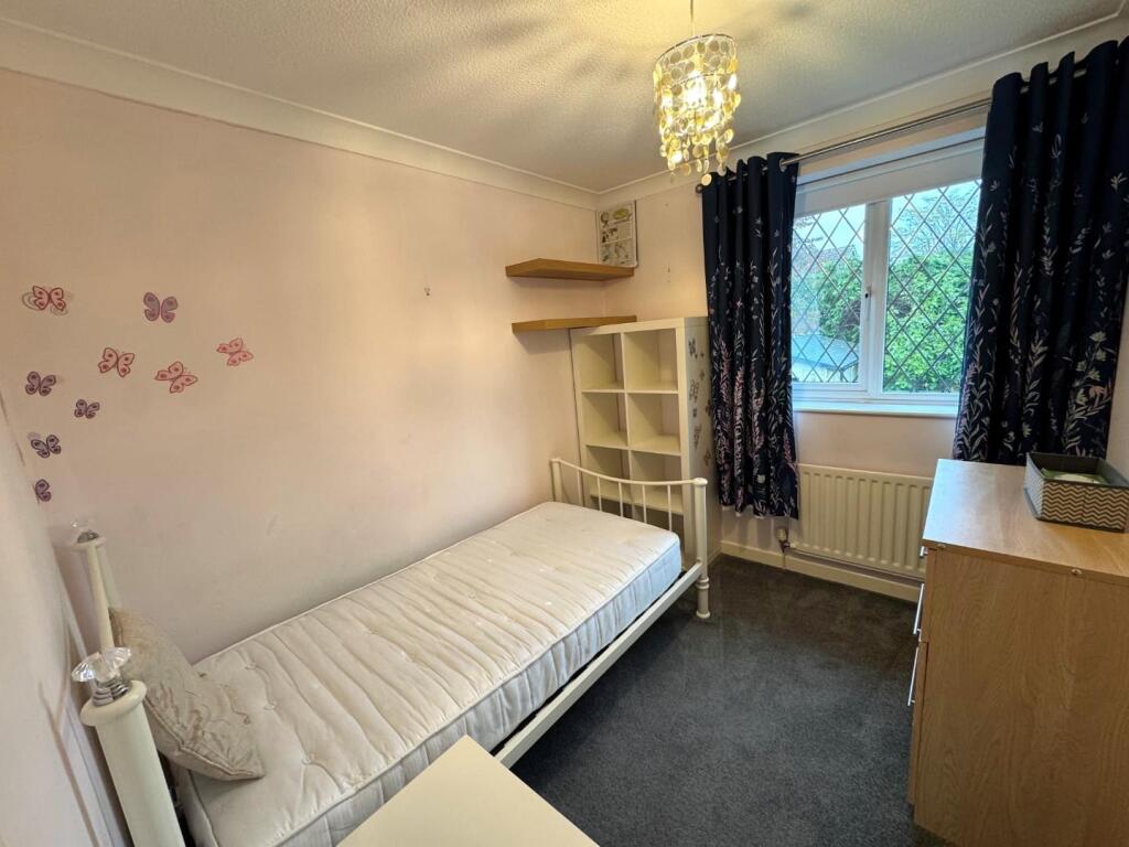 4th bedroom.jpg