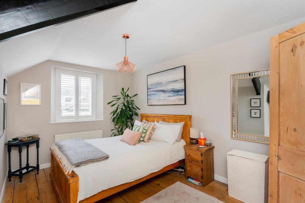 0N2CKN - Bedroom H.jpg