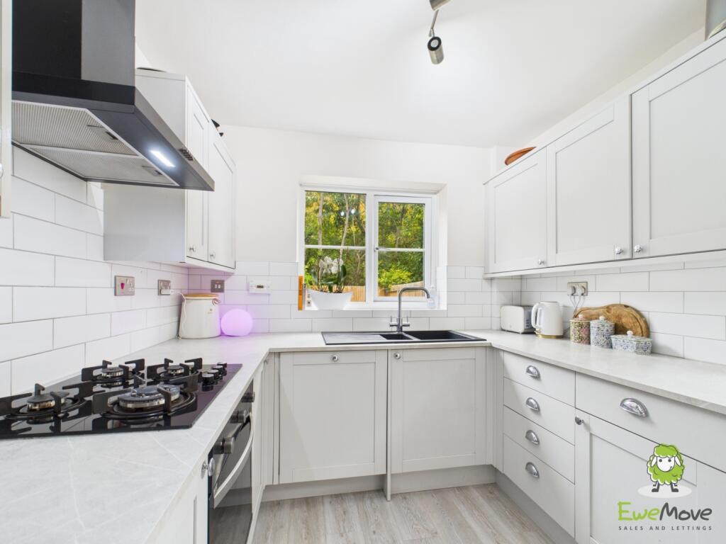 EweMove Estate Agents Basingstoke - York Close - K