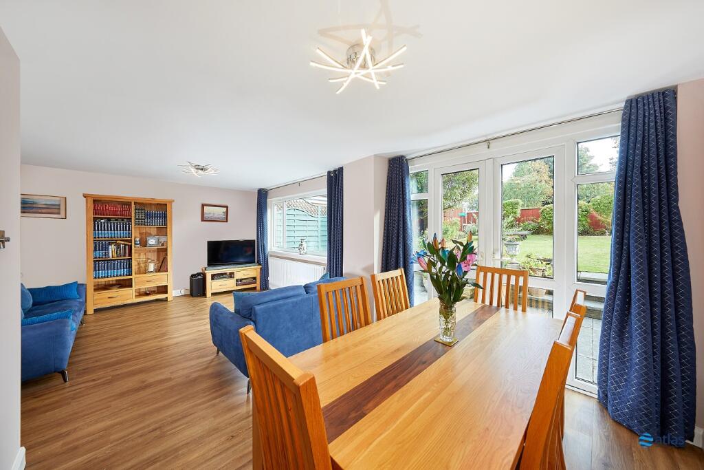 Dining/Reception Area