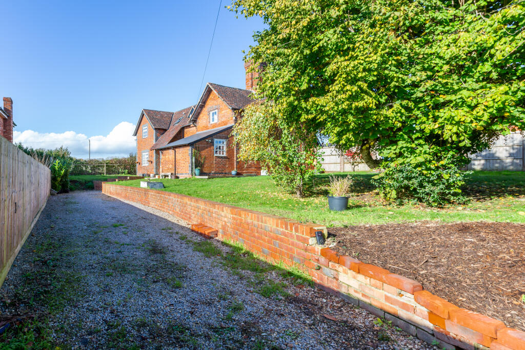 5F8A9482-Enhanced-NR