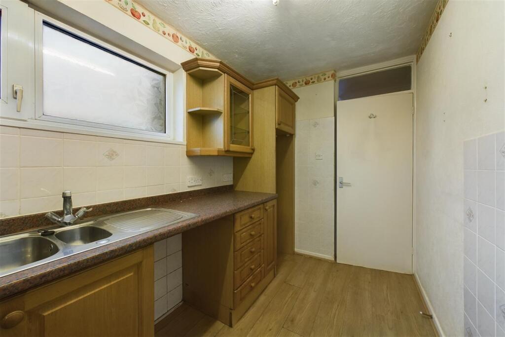 12 Fern Lodge, Beach Road, Weston-Super-Mare, Nort