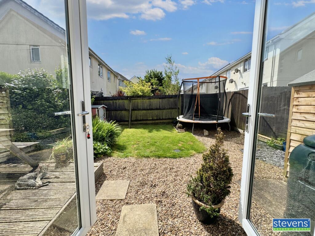 image00017_blurred (2)