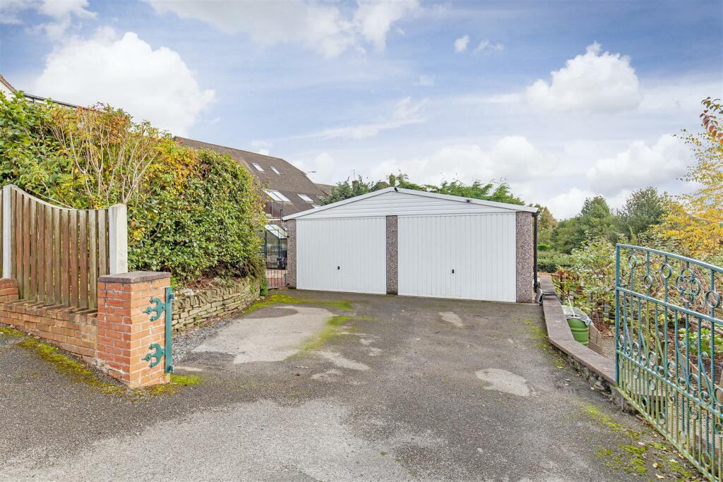 Double Garage/Workshop