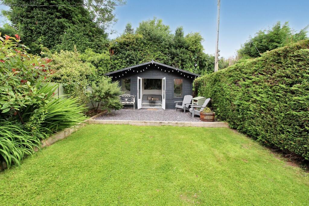 Summer House / Potential Home Office