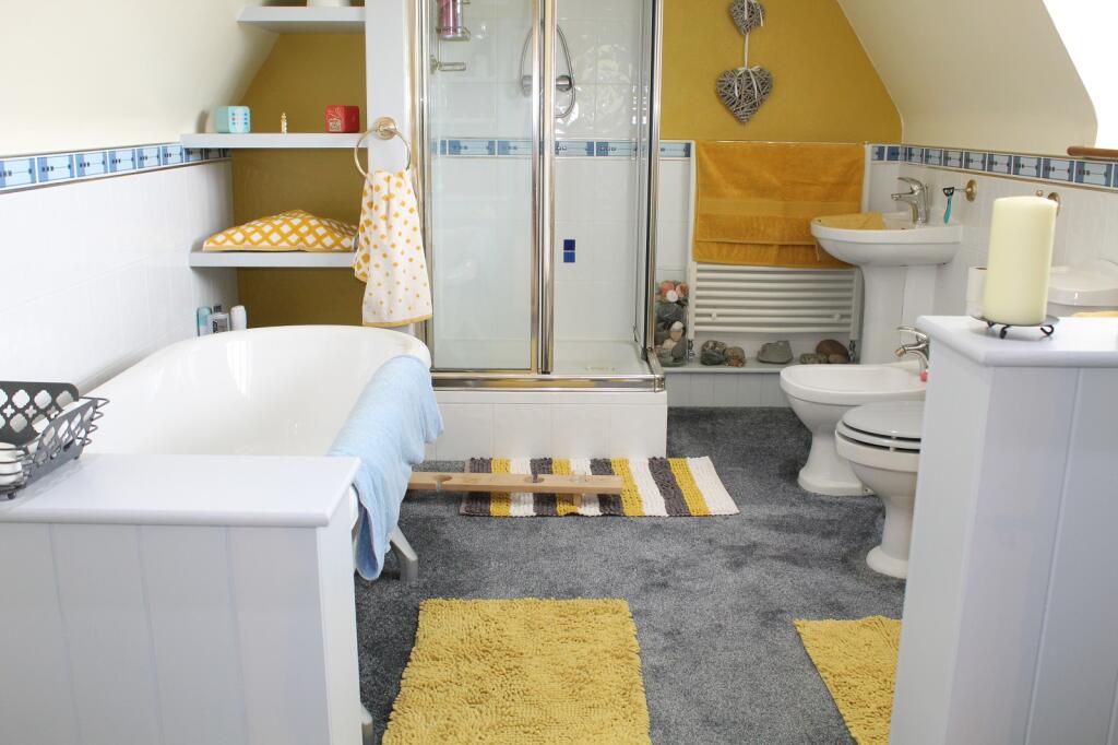 En - Suite Bathroom