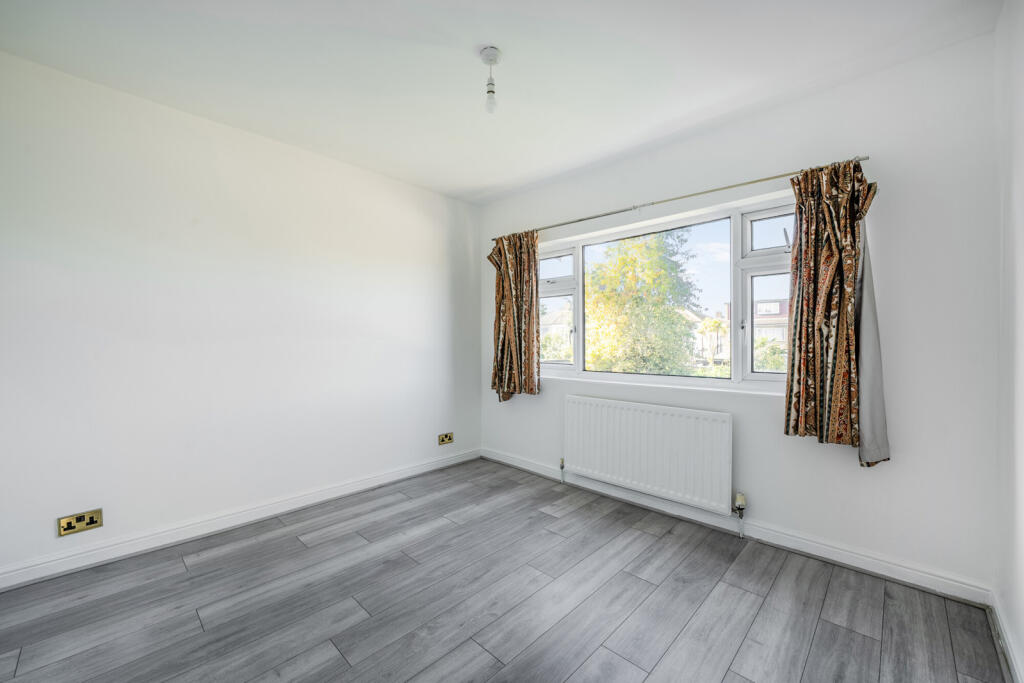 1364084-15-68e3a5...