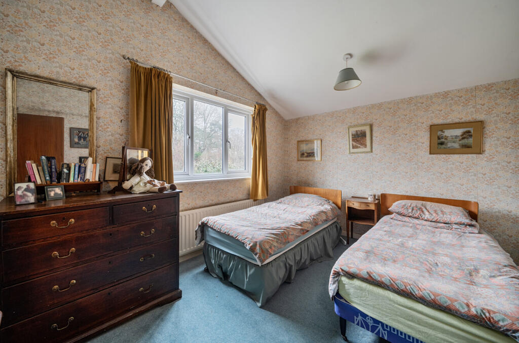 1393119-4-6942a64...