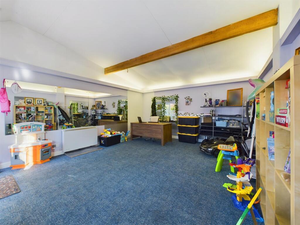 Outbuilding Studio Office Playroom