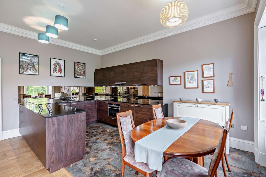 Kitchen/Dining