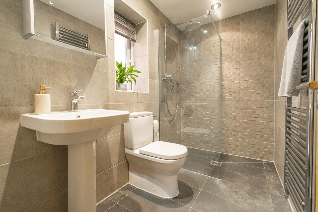 Ensuite
