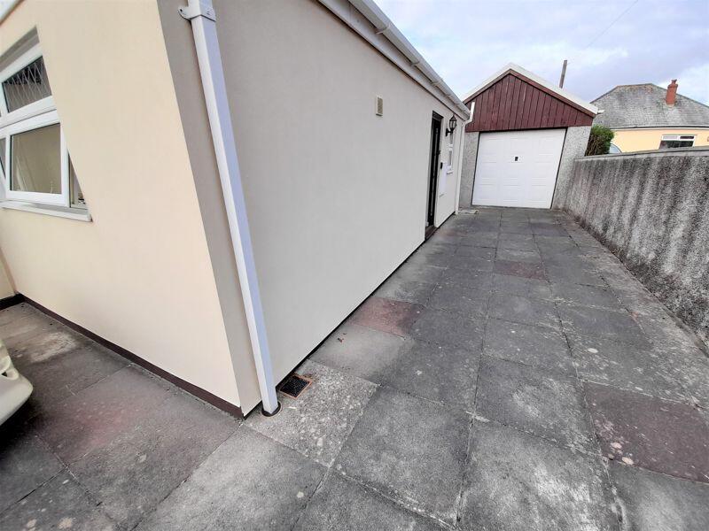 Driveway to Garage 