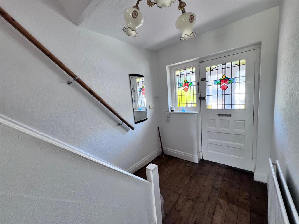 Entraance Hallway Alt.jpg