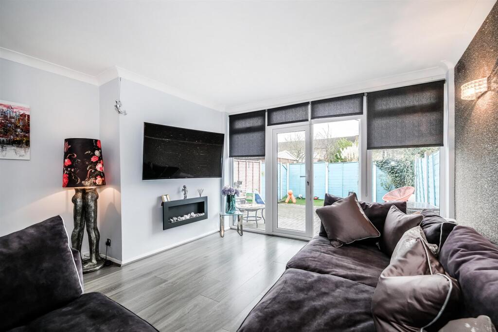 Field Close-28_web.jpg