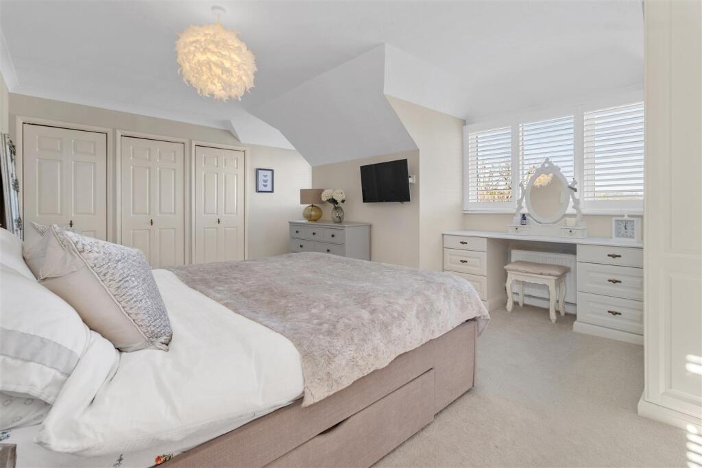 bedroom one #6.jpg