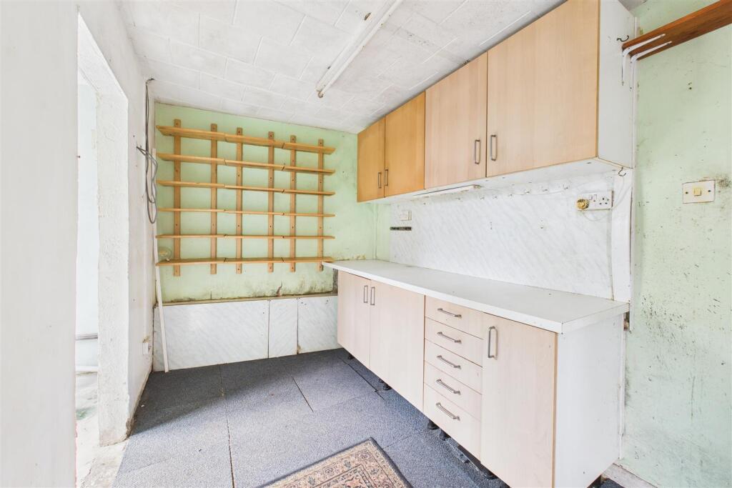 366 Two Mile Hill Road, St George, Bristol BS15 1A