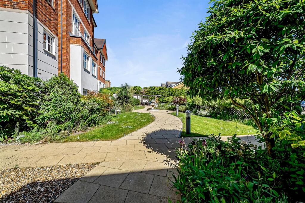 19-f58eJPH 28 Swift House Maidenhead-40 (1)-medium