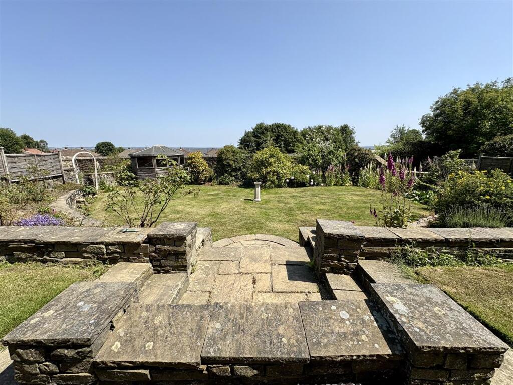 Bramleys Estate Agents - Yew Trees - Southowram (2