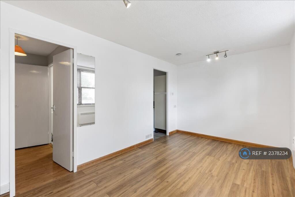 Living/Bedroom