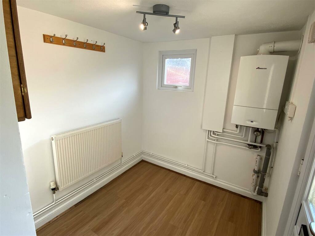 96 Trelawney Parc Utility Room