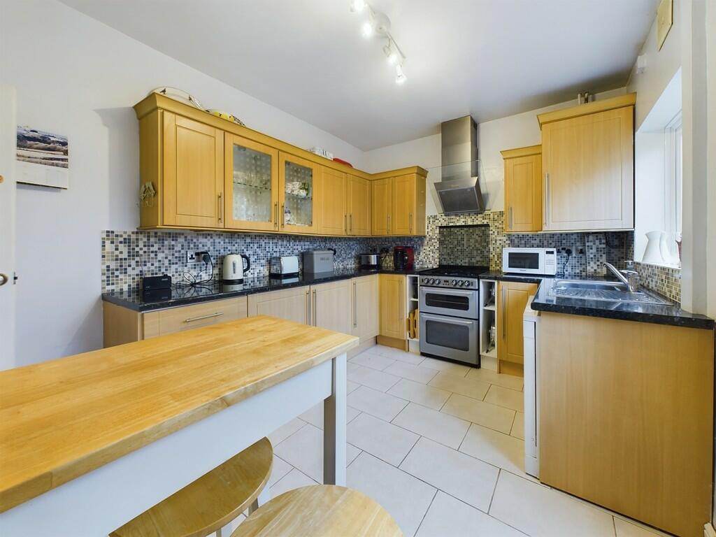 CAM02854G0-PR0279...