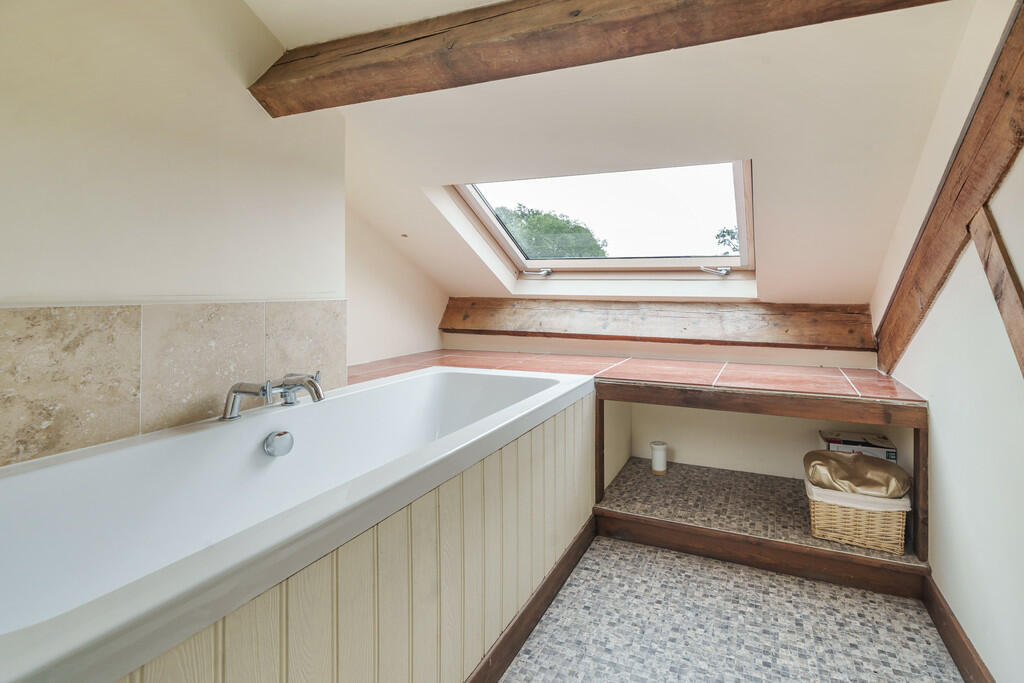 En-Suite Bathroom