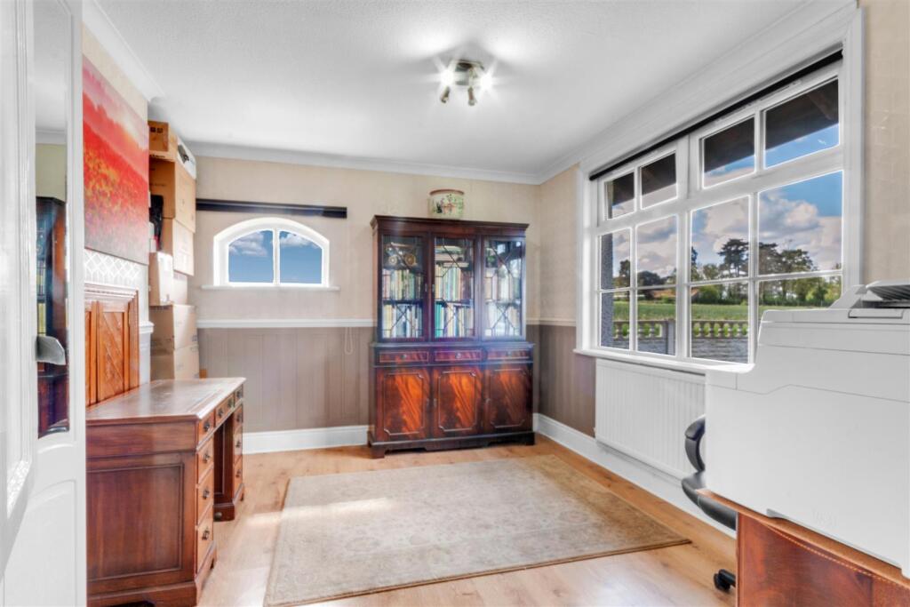Dining Room.jpg