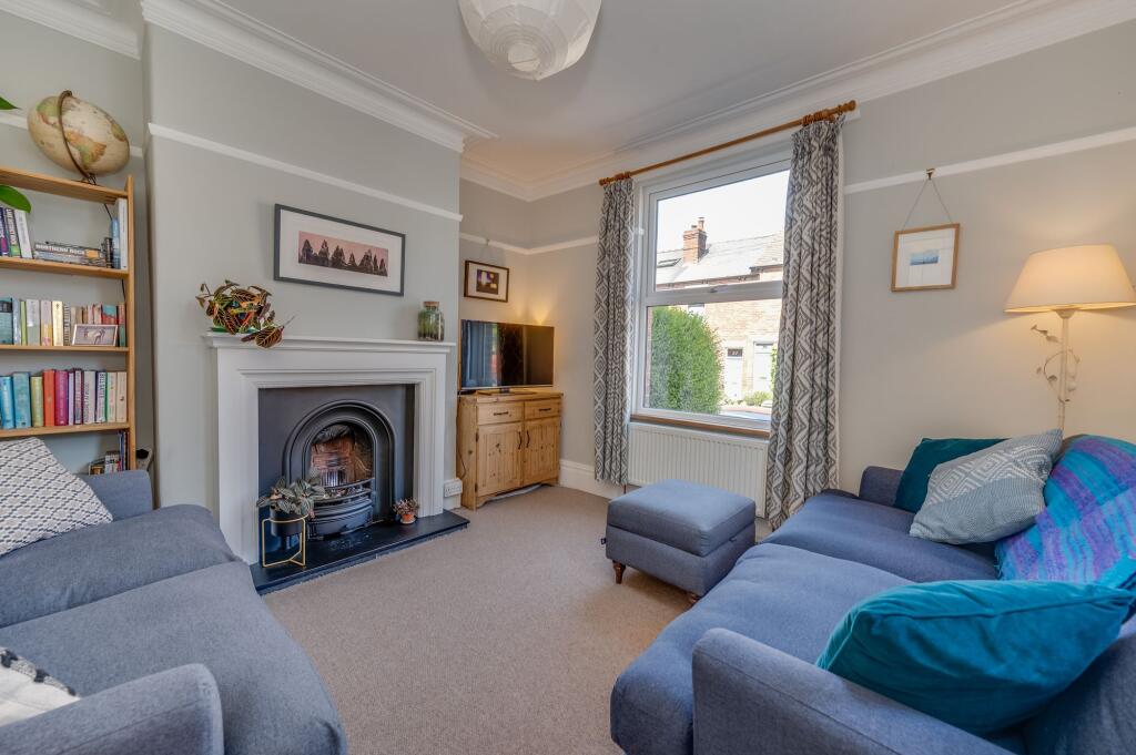 KITCHEN, DINER AND LIVING ROOM