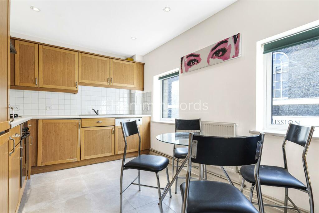 56_Leeds_Court-16.jpg