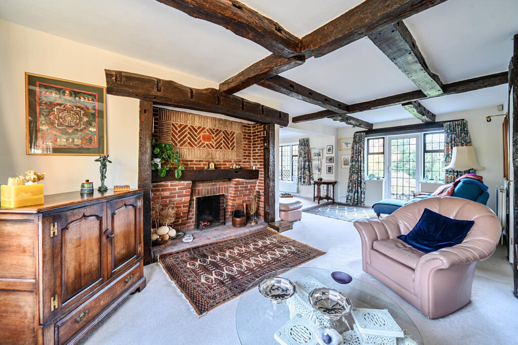 Vincent Close, Esher, KT10