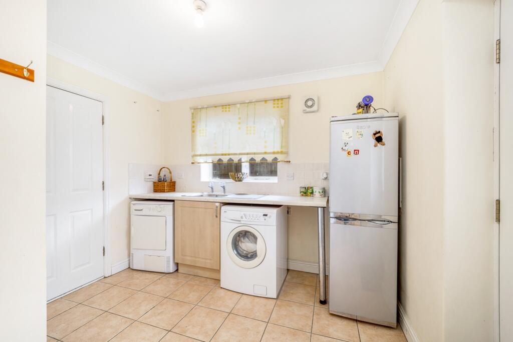 14 Russell Drive (Cowbit)-16