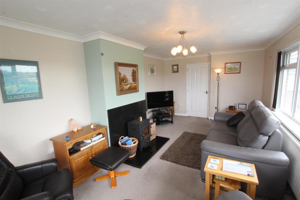 living room 2nd angle.JPG