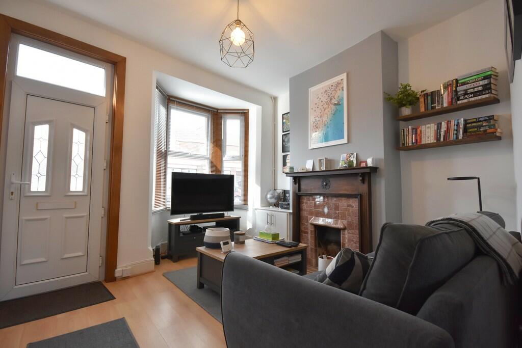 Living Room-min