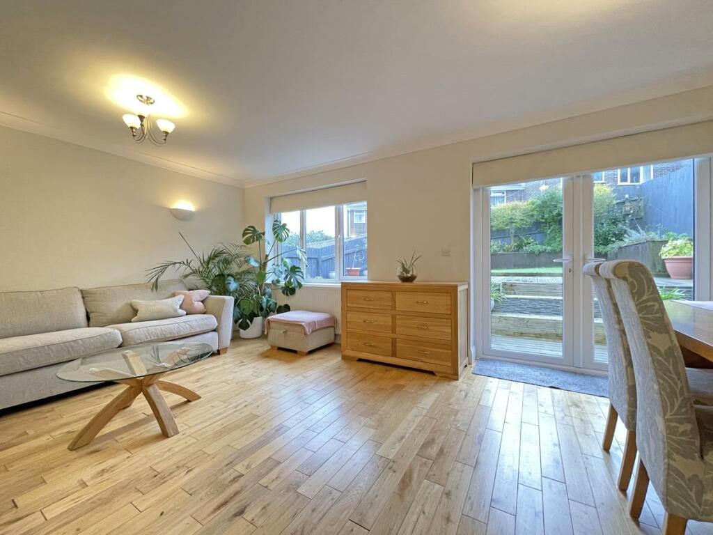 Moat Park 15 Lounge Dinining Room 3...jpg