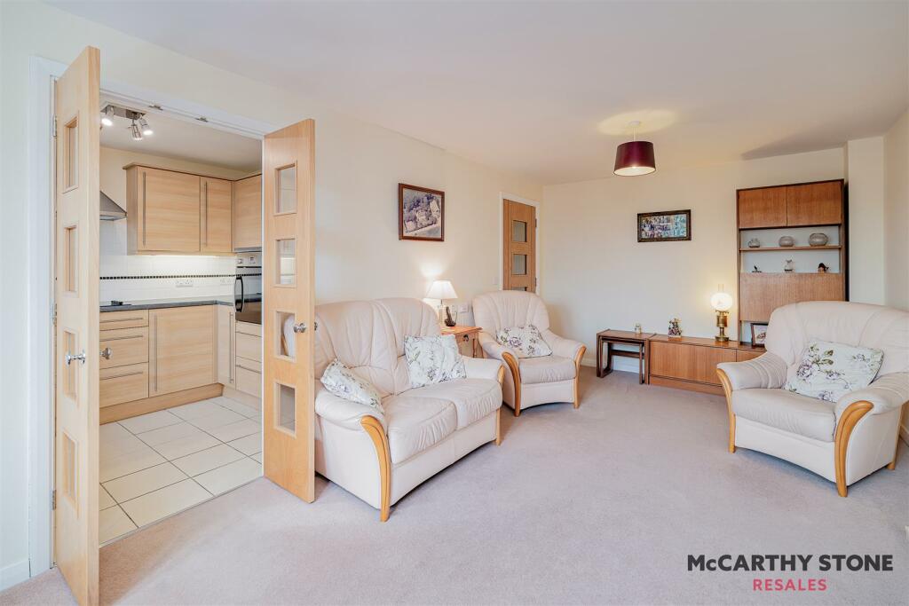 8616390-Stills-interior02(1).jpg